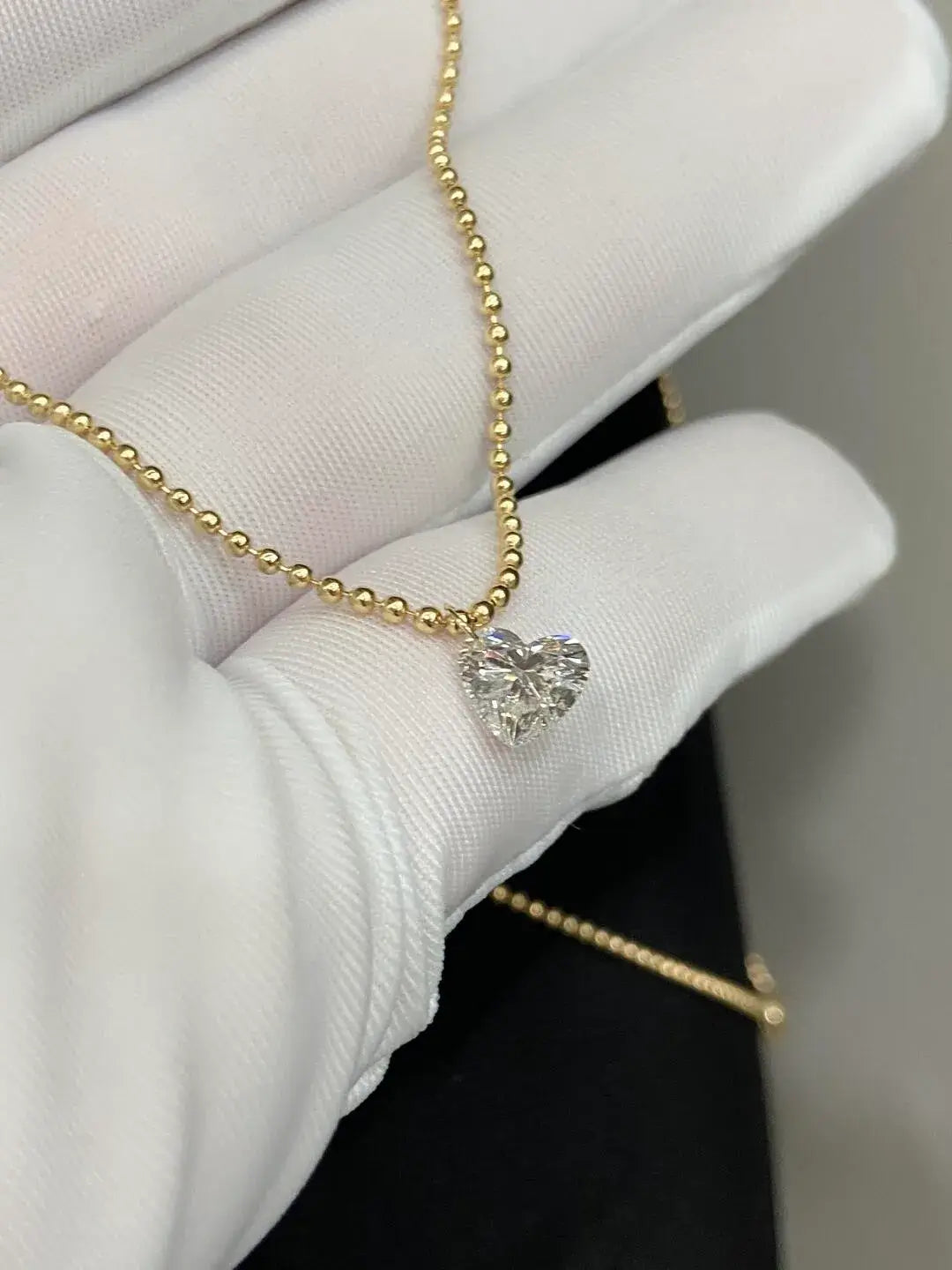 Gebohrter 1 Karat Herzschliff Labor gezüchteter Diamant Anhänger Solitär Kugel Halskette