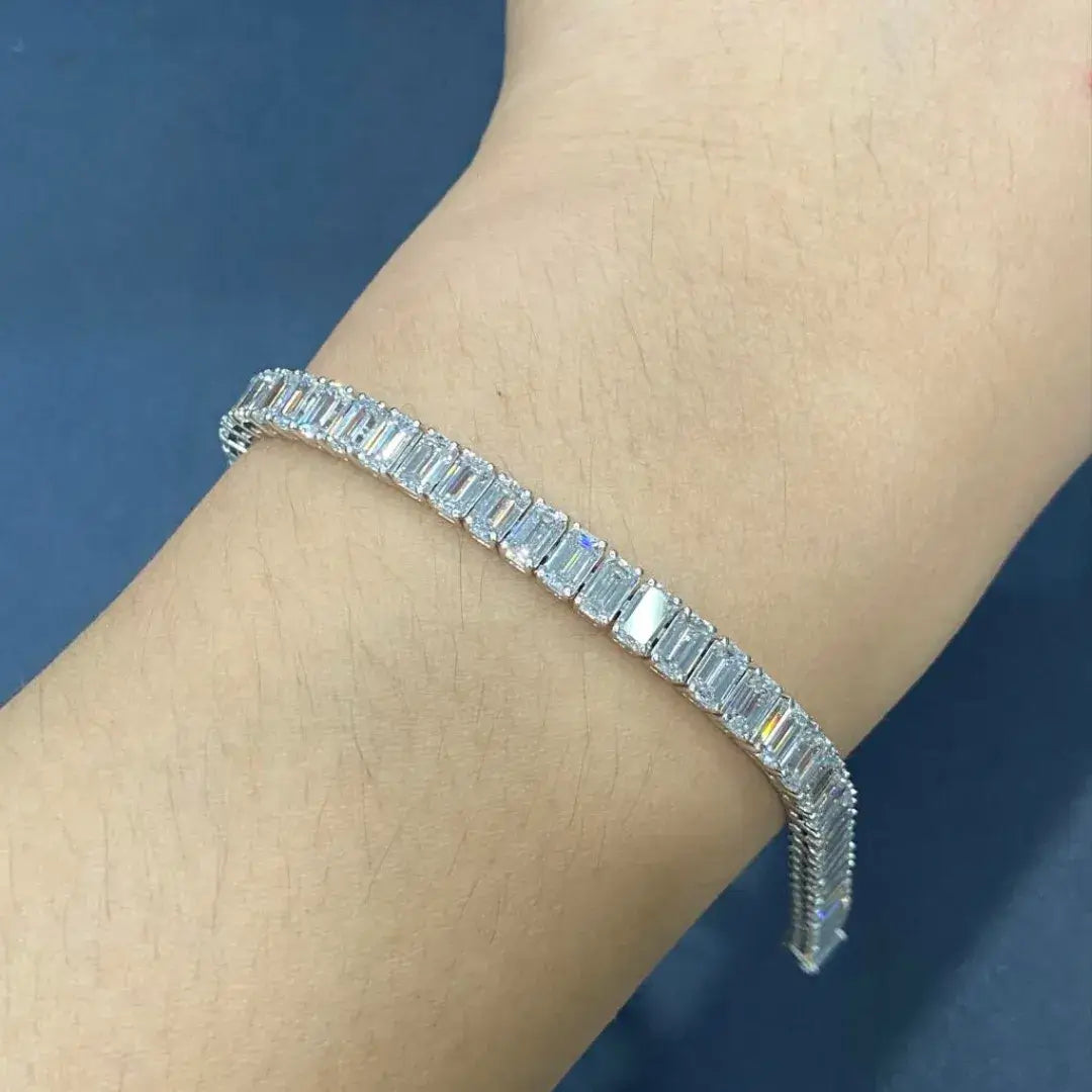 Jedes 0,3 Karat Smaragdschliff-Labor-Diamant-Tennisarmband in Platin 950