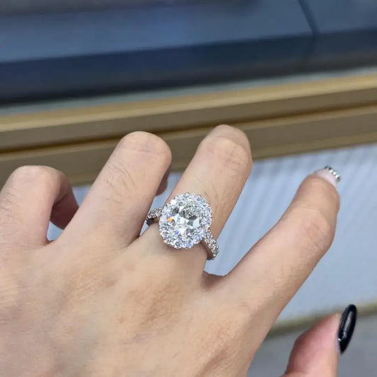 Bague en diamant ovale de laboratoire halo de 3 carats