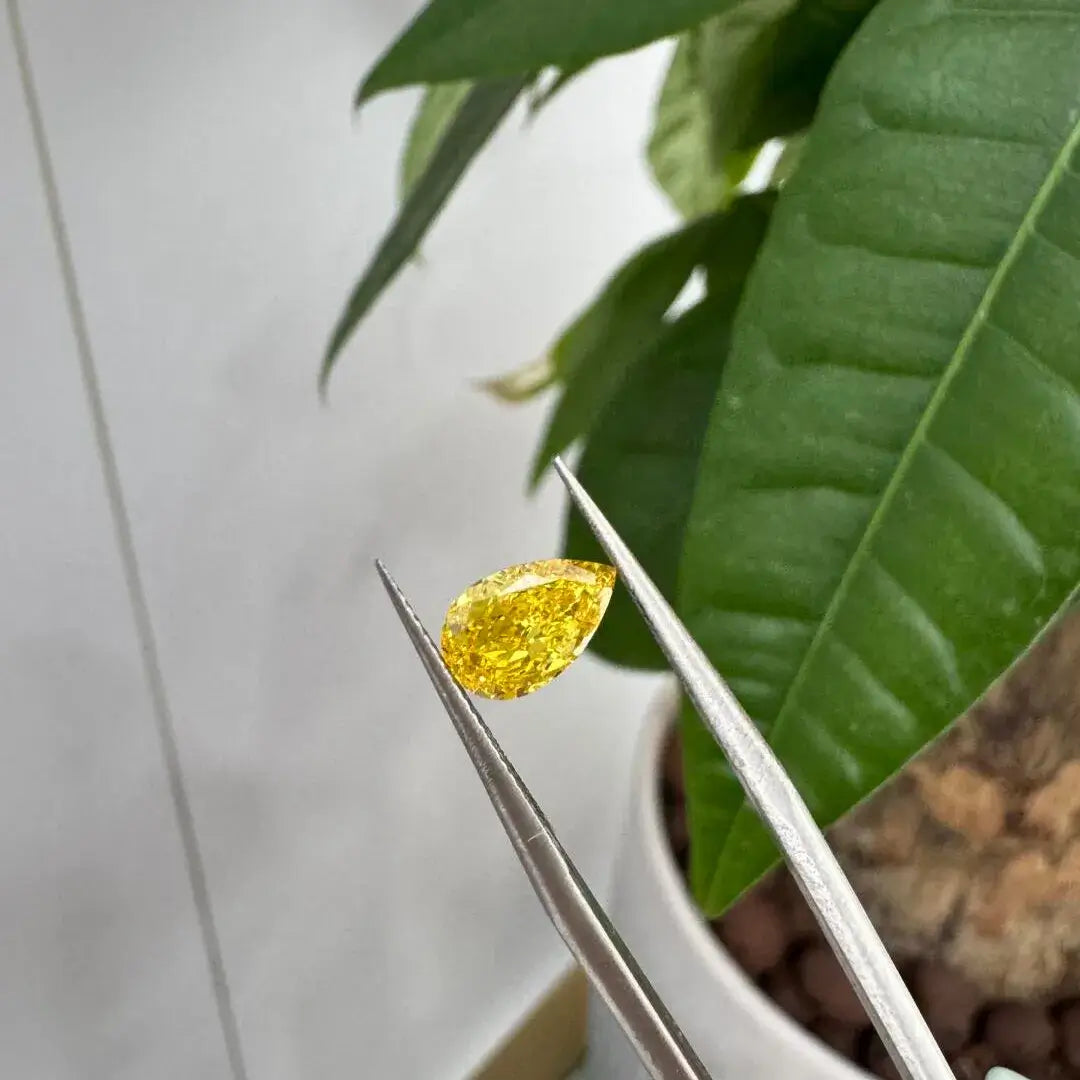 Diamant de laboratoire jaune poire de 1 carat