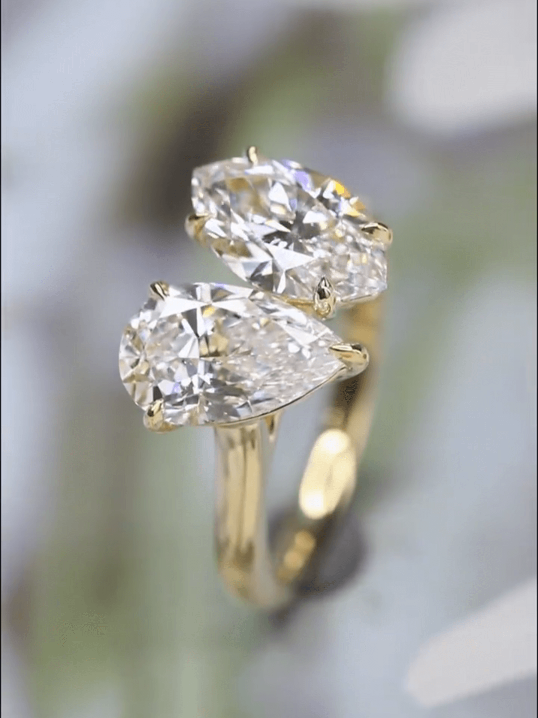 2 Karat Marquise 2 Karat Birnenschliff Lab Diamant Zwei-Stein-Ring 18K Gold