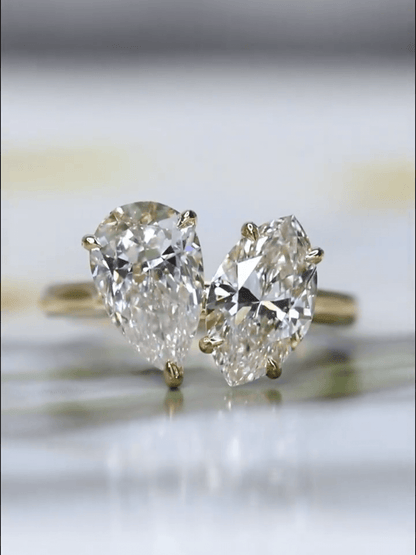 2 Karat Marquise 2 Karat Birnenschliff Lab Diamant Zwei-Stein-Ring 18K Gold
