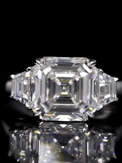 5 Karat Labordiamant-Ring mit drei Steinen im Asscher-Schliff