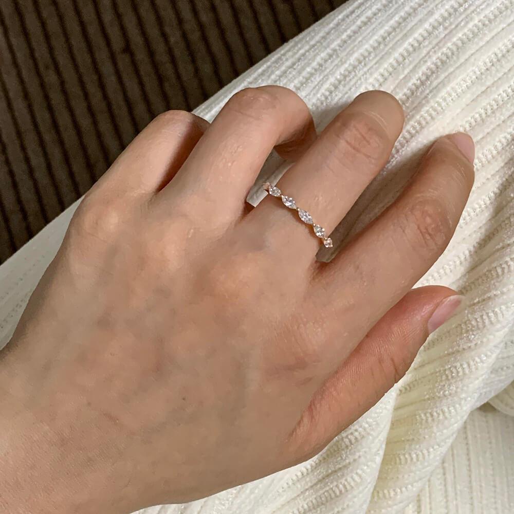 Bague empilable en or 18 carats avec diamants Marquise Lab (0,36 ct. Tw.)