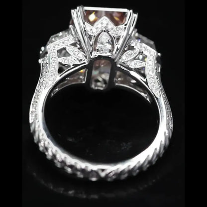 Bague en diamant de laboratoire rose vif de 7 carats