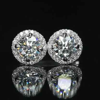 Boucles d'oreilles à tige avec halo de diamants cultivés en laboratoire (DF VS-VVS)