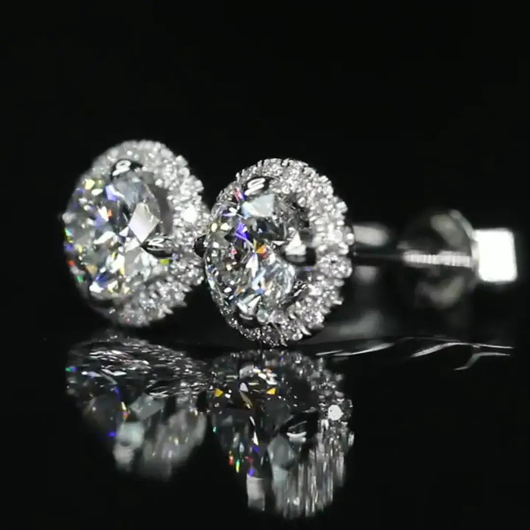 Boucles d'oreilles à tige avec halo de diamants cultivés en laboratoire (DF VS-VVS)