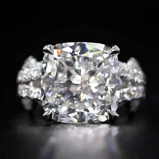 Bague luxueuse en forme de nœud avec diamant de laboratoire taille coussin de 10 carats