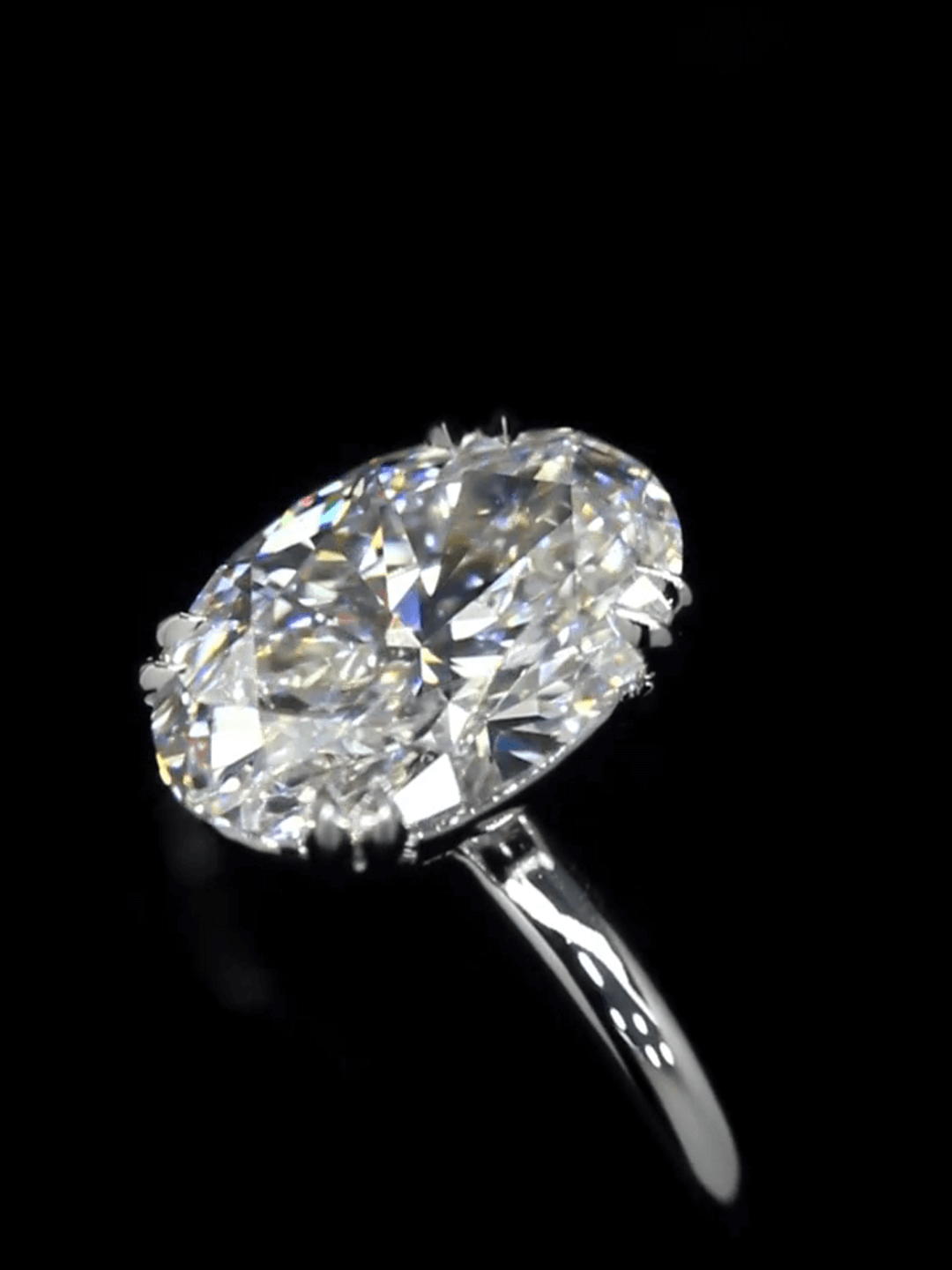 Solitärring mit ovalem Schliff und im Labor gezüchtetem Diamanten, 18 Karat Gold
