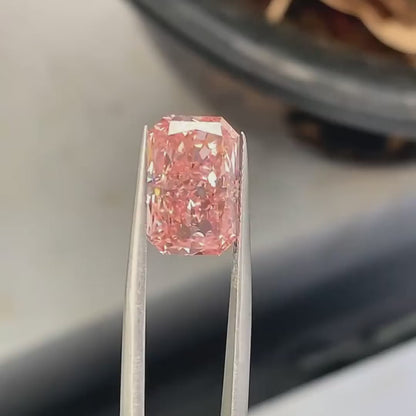 7.06ct Fancy Intense Pink Radiant Lab Diamond IGI
